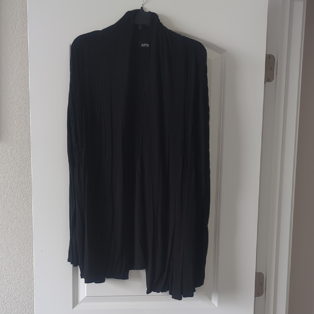 Apt. 9 Swing Style Black Open Front Cardigan. Size M